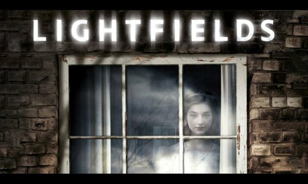 Lightfields – Familjedrama och spöklika mysterier från 2013